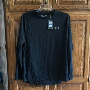 NWT Men's Under Armour Long Sleeve Loose Fit shirt